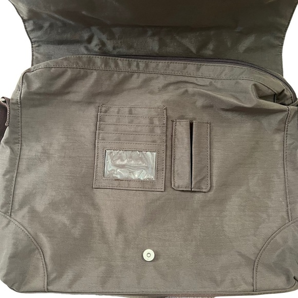 Baggallini Brown Messenger Bag laptop bag - Picture 9 of 10